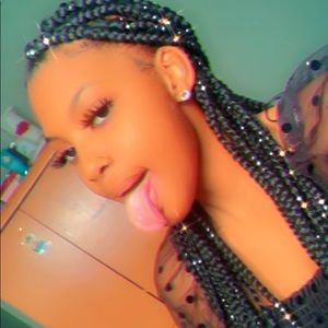 Meet your Posher, Jahnay